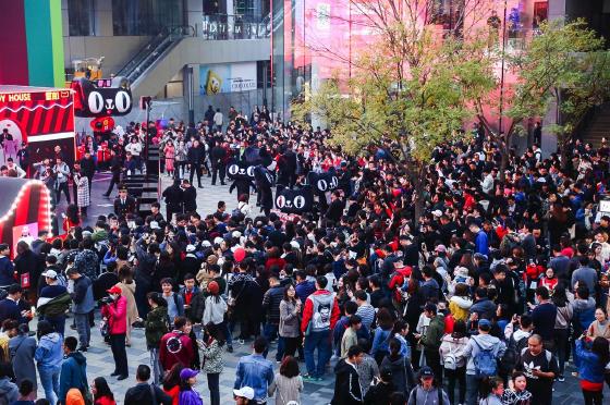 天猫双11一分钟卖出2000台车 57台一口价路虎极光13秒售罄