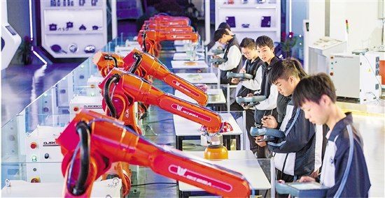 人工智能拓展就业空间