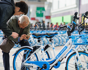 超额投放、自行车道有待完善、管理压力大聚焦共享单车之“困”