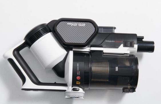 美的Z7智能吸尘器评测：匠心设计轻松hold住全场景清洁