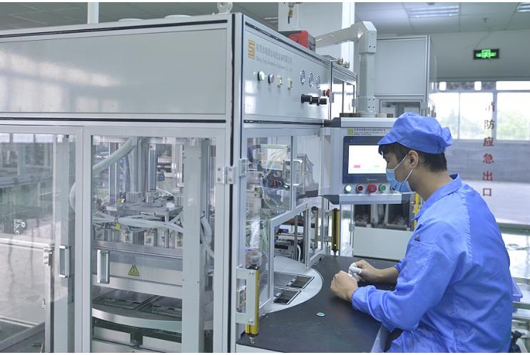 突破4项核心技术 全球首台自动化门机投产