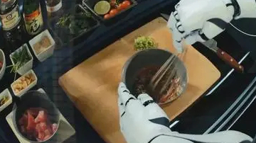 机器人做菜？上海首家社区AI食堂受欢迎