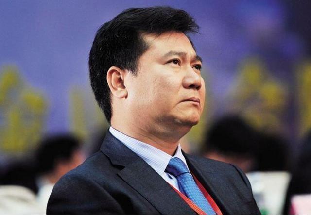 张近东退出苏宁易购法定代表人，由总裁任峻接任