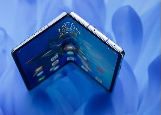 OPPO下周发布折叠屏手机，能溅起水花吗？