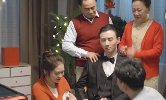 Vidda青年自带音响 过年家庭和睦的原因竟是音乐电视？