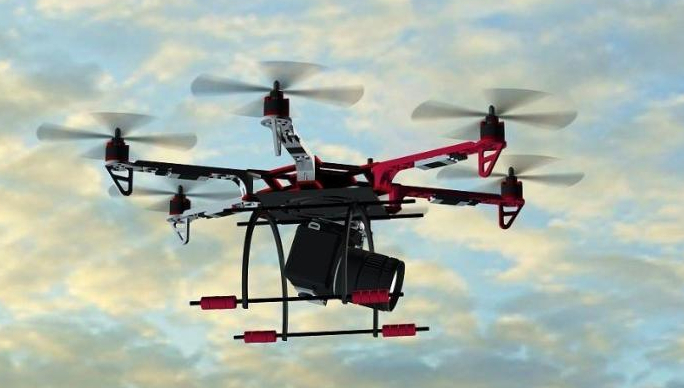 无人机越来越多地融入日常生产生活 加强无人机使用管理