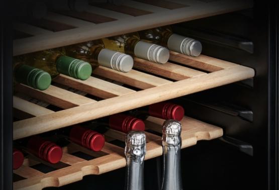 西门子家电推窖藏式酒柜 把每一瓶红酒当做珠宝般细心呵护