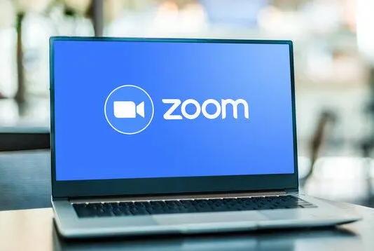 Zoom将裁员1300人 公司CEO亲自减薪并放弃奖金