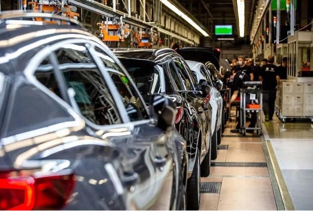 全球车市大变局，谁能成为新能源时代的“BBA”？