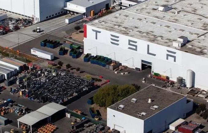 松下计划将特斯拉内华达工厂电池产量扩大10%