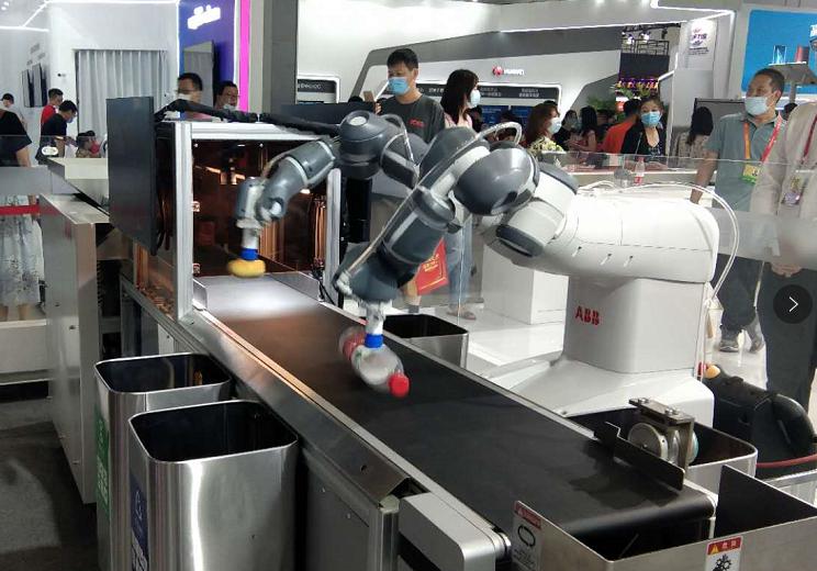 在“数字工匠”的故事里照见工人未来