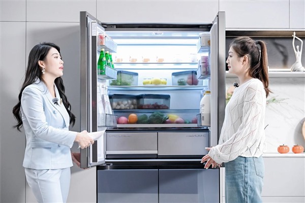 海信璀璨565真空冰箱上市：真空分子级锁鲜引领新潮流