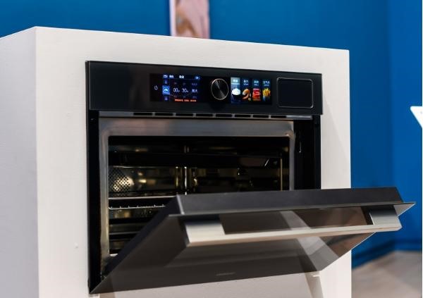 买微波炉就选格兰仕！解锁中国红系列微蒸烤炸一体机到底有多“顶”