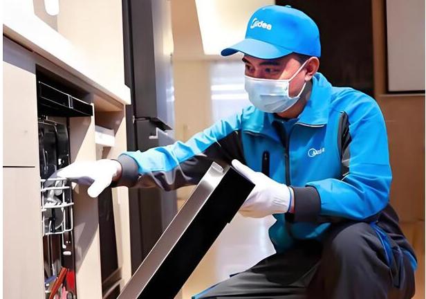 行业首推：从产品创新迈向服务升级，美的重新定义用户体验