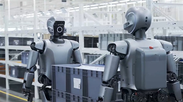 人工智能大模型的加持 具身智能将成为“会思考的机器人”