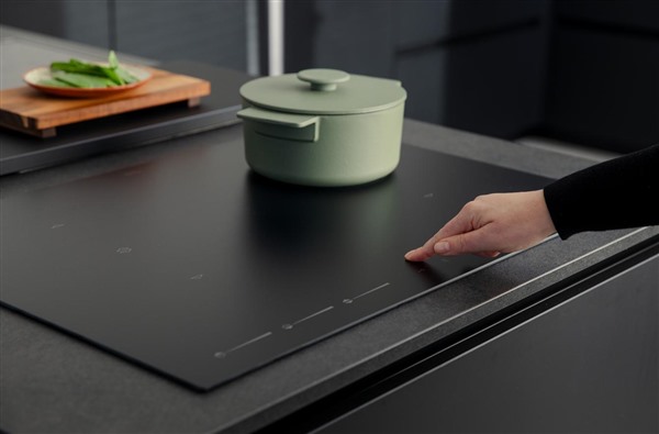 肖特赛兰®全新哑光微晶玻璃灶具面板获2025AWE艾普兰创新奖