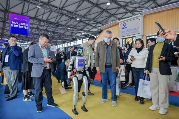 AI赋能服务升级 2025上海国际智慧物业博览会开幕！