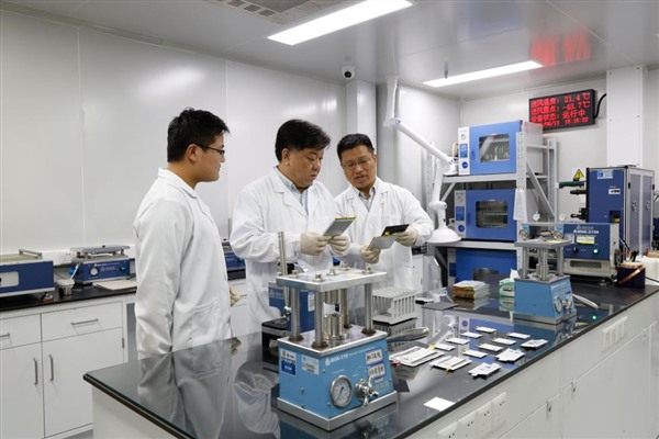 我国科学家将锂电池能量密度和续航能力提高了2-3倍