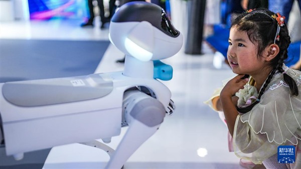 中国“人工智能+”加速赋能千行百业