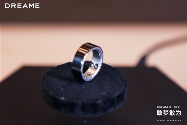 全球首创主动交互！追觅AI智能戒指发布，重新定义健康穿戴新体验