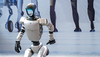 2025年全球人形机器人出货量将达1.3万台